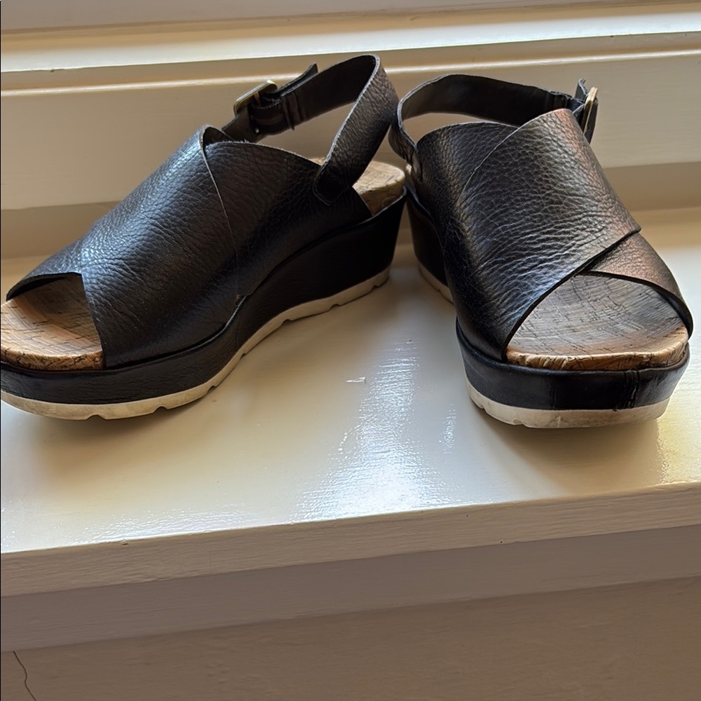 Kork-Ease Black Wedge Sandals with Textured Leather